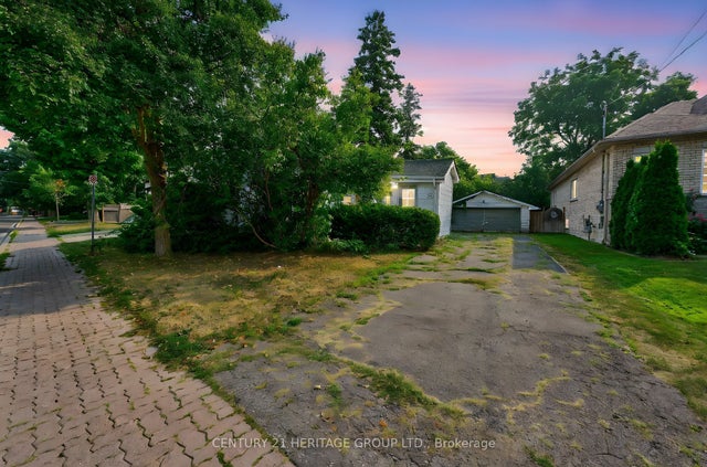 117 Lucas Street, Richmond Hill
