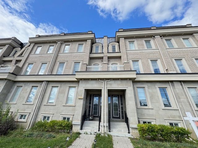 9440 Bayview Avenue W Main Building, Richmond Hill
