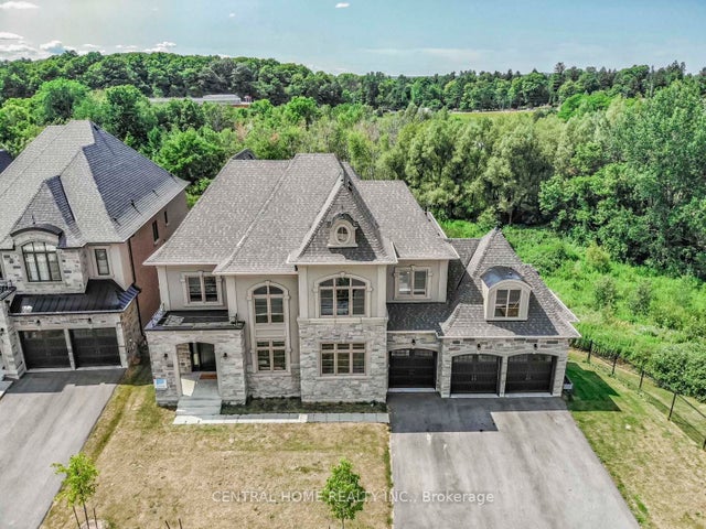 122 Burns Boulevard, King