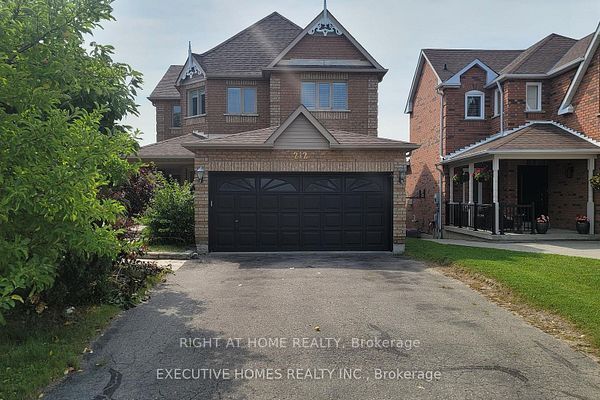 212 Hoover Park Drive, Whitchurch-Stouffville