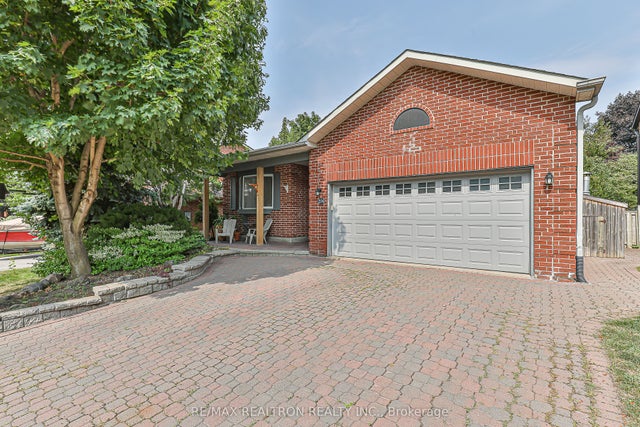 274 Yorkshire Drive, Newmarket