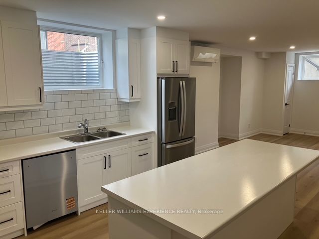 65 Baycroft Boulevard, Essa