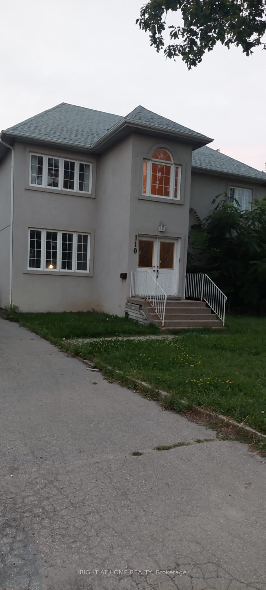 110 Weldrick Road W, Richmond Hill