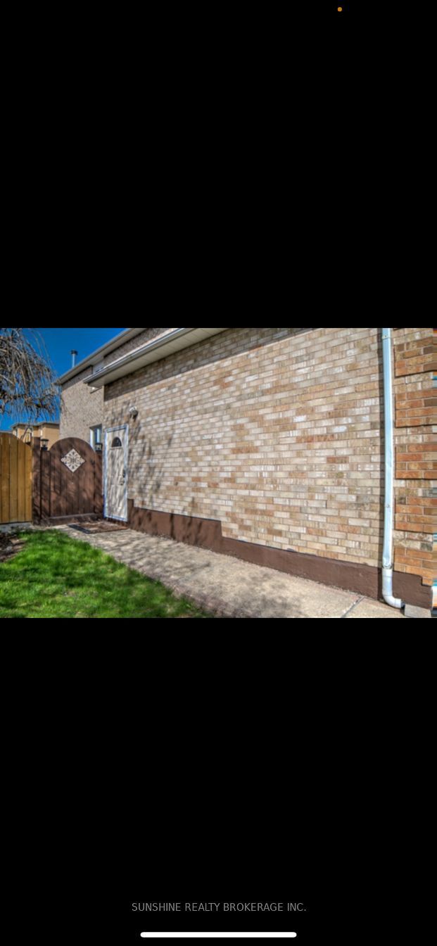 34 Coldstream Crescent Unit 02, Richmond Hill