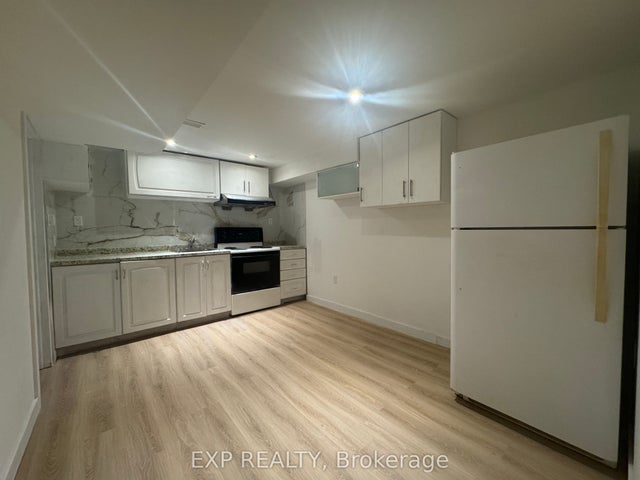 210 Church Street Basement, Georgina