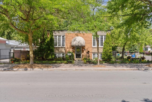 948 Lake Drive E, Georgina