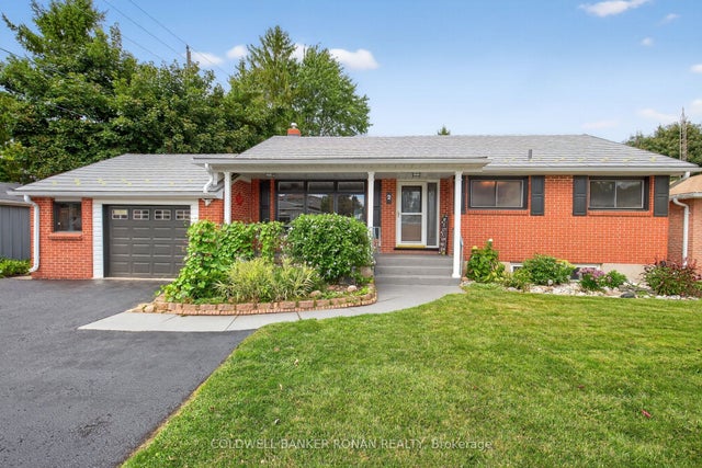 2 Lionel Stone Avenue E, New Tecumseth