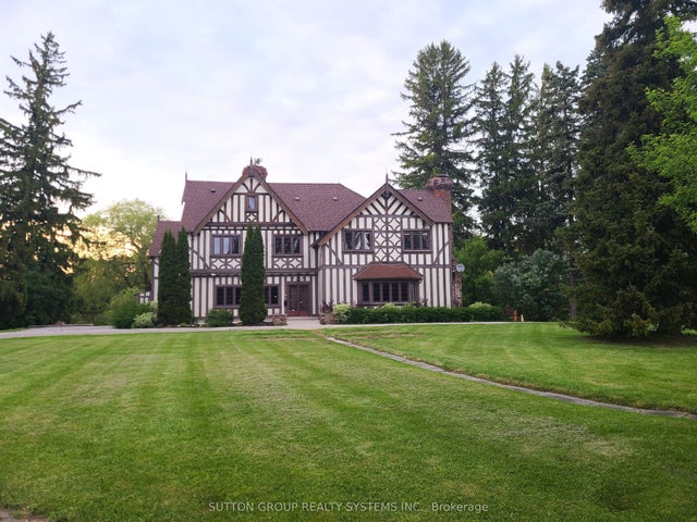 13284 Bathurst Street, King