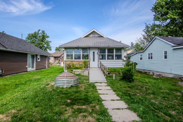 1056 Wood Street, Innisfil