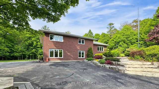 5556 Vivian Road, Whitchurch-Stouffville