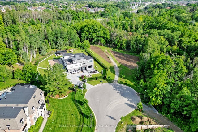 2 Honey Locust Court, Vaughan