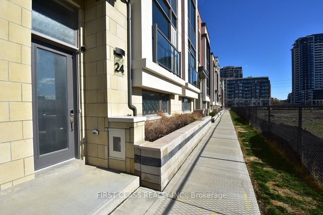 24 Teasel Way, Markham