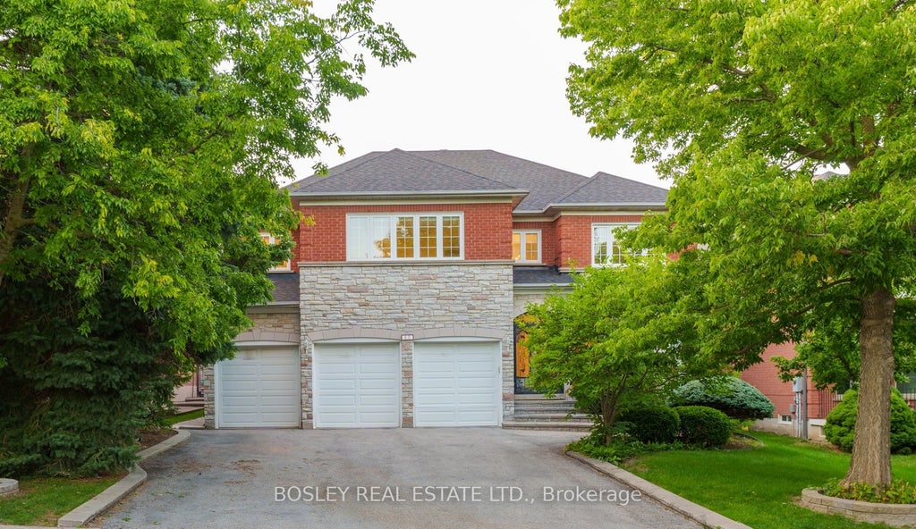 82 Woodstone Avenue, Richmond Hill