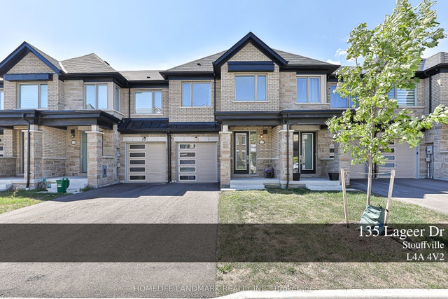 135 Lageer Drive, Whitchurch-Stouffville