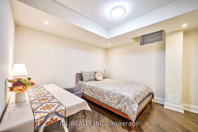 133 Hillsview Drive Rmb Bsm, Richmond Hill