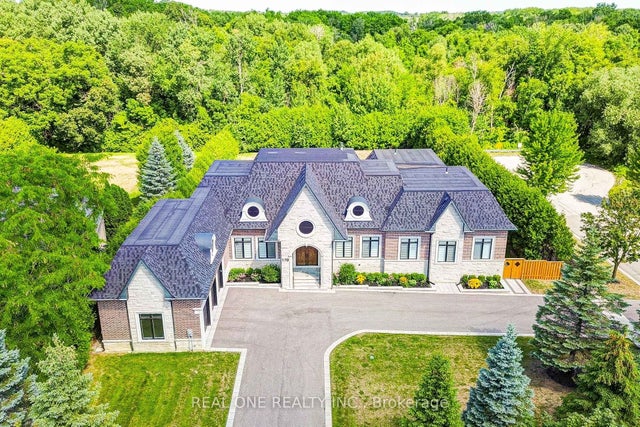 170 Ward Avenue, East Gwillimbury