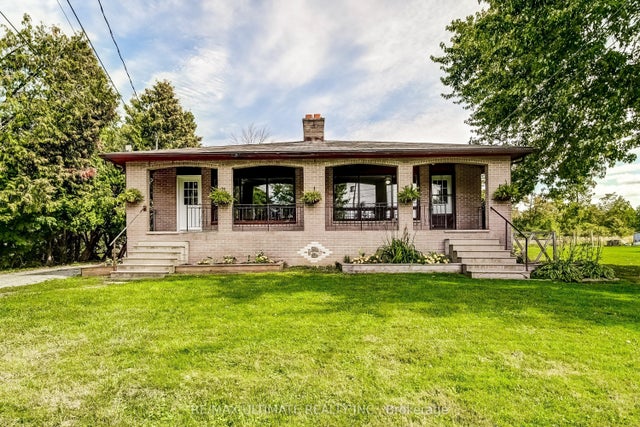 25037 Maple Beach Road, Brock