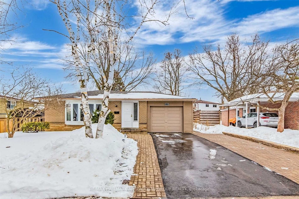 133 Orchard Heights Boulevard Main, Aurora