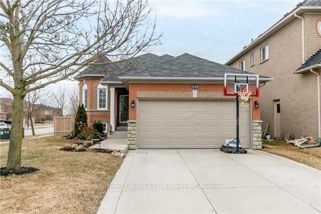 334 Clearmeadow Boulevard, Newmarket