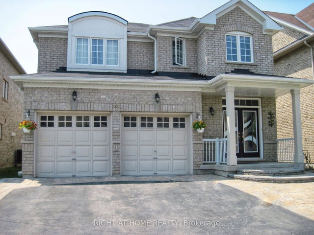 102 Rivington Avenue, Vaughan