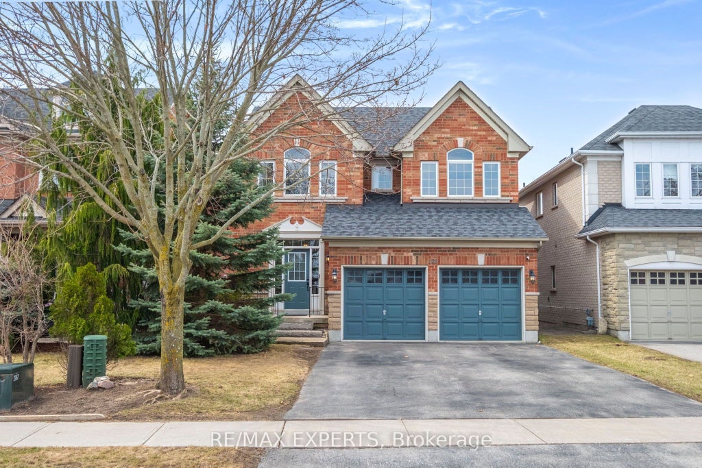 228 Sawmill Valley Drive, Newmarket