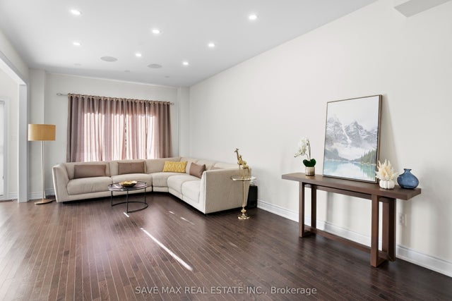 163 Sutherland Avenue, Bradford West Gwillimbury