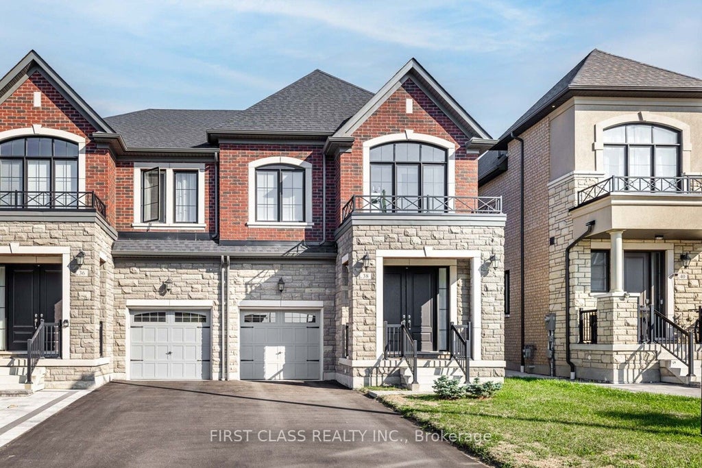 38 Hewison Avenue, Richmond Hill