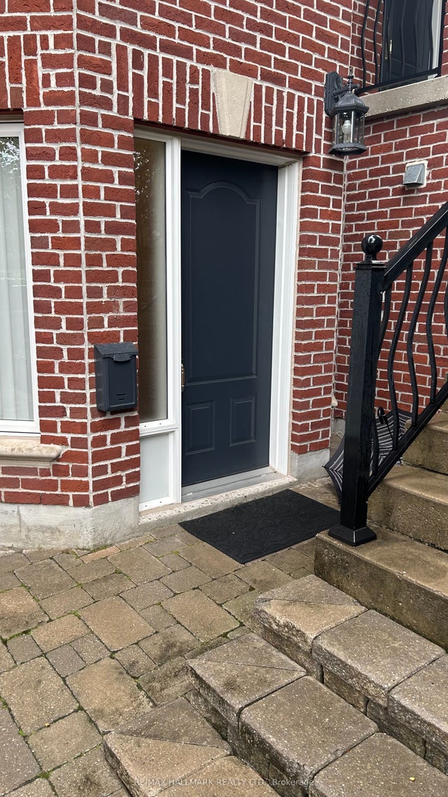 200 Oxford Street, Richmond Hill