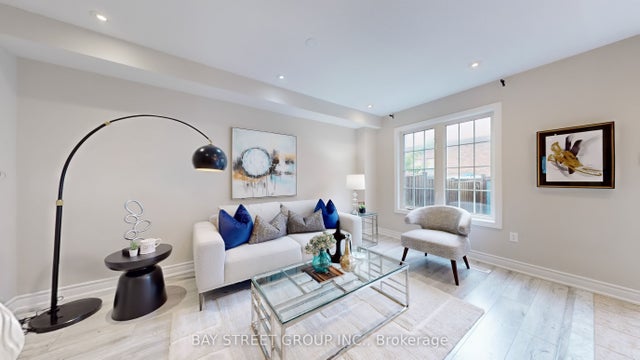 151 Amulet Crescent, Richmond Hill