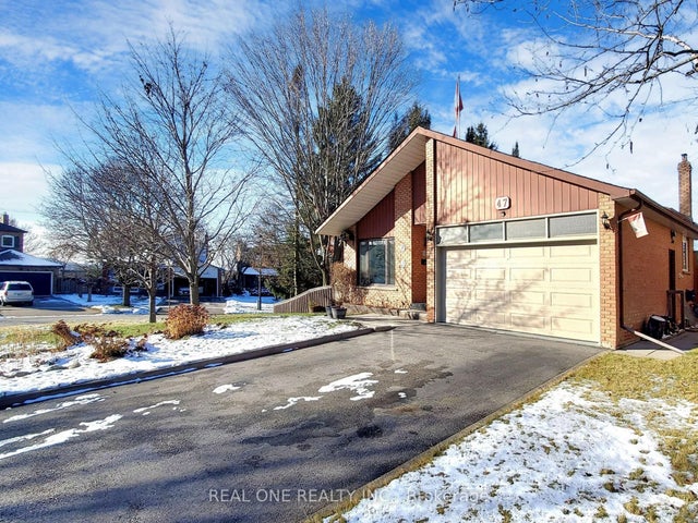 47 Lowe Boulevard, Newmarket