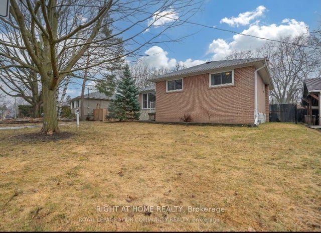 38 Jasper Drive Lower Level, Aurora