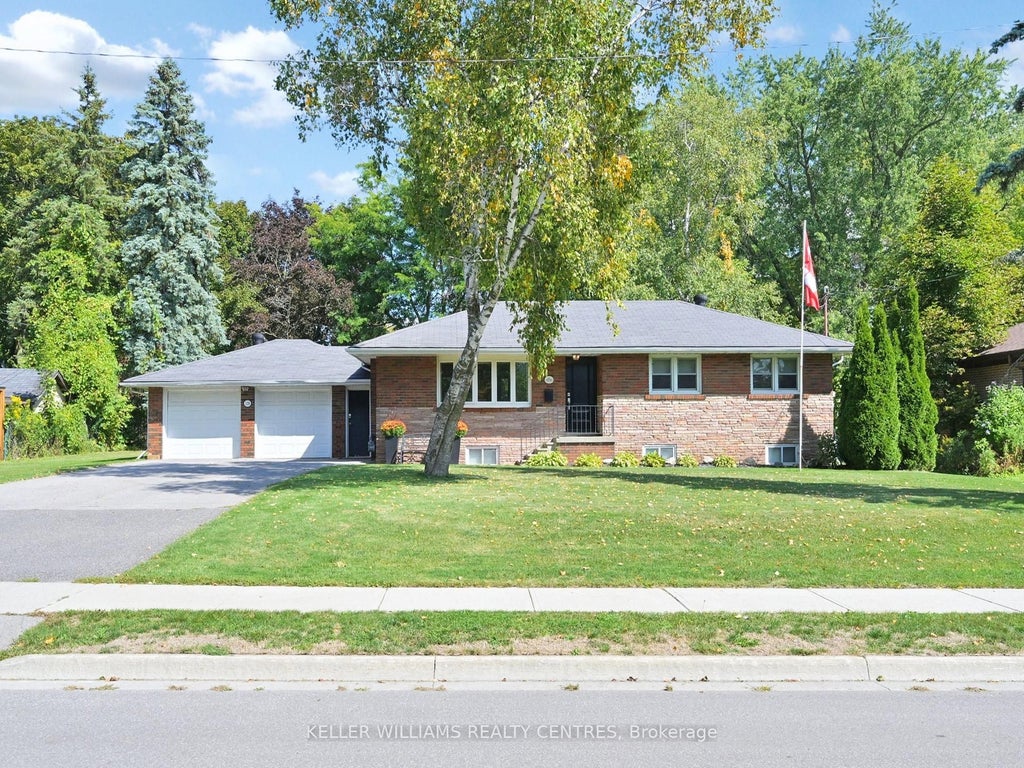 128 Maytree Avenue, Whitchurch-Stouffville
