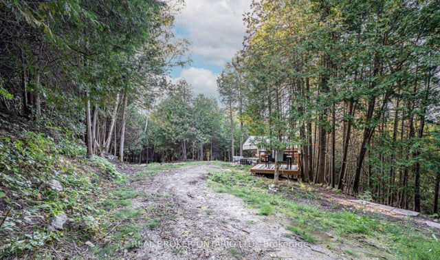5703 10th Side Road, Essa