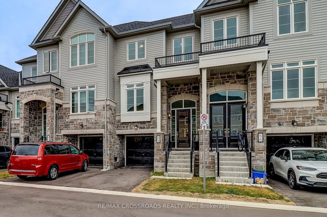 64 Lyall Stokes Circle, East Gwillimbury