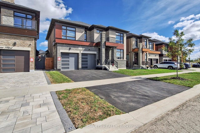 163 Ballantyne Boulevard, Vaughan