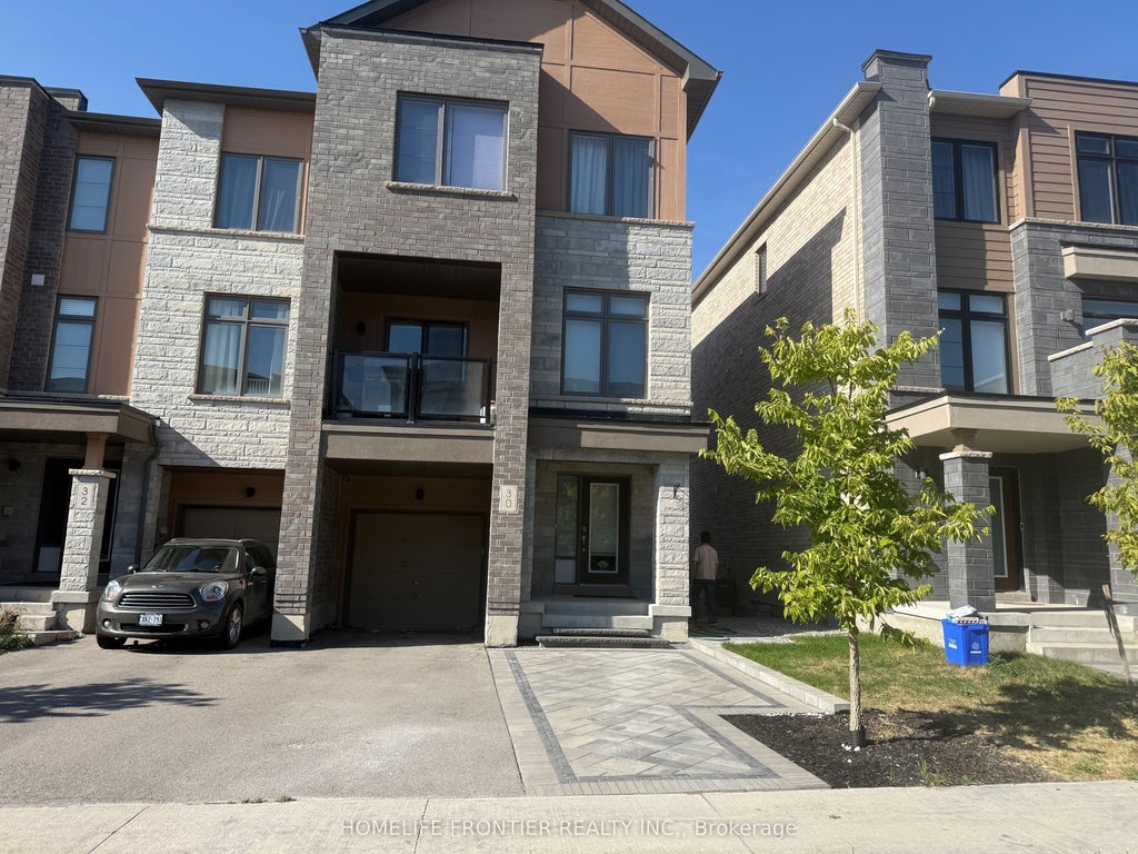 30 Vantage Loop Avenue Main, Newmarket