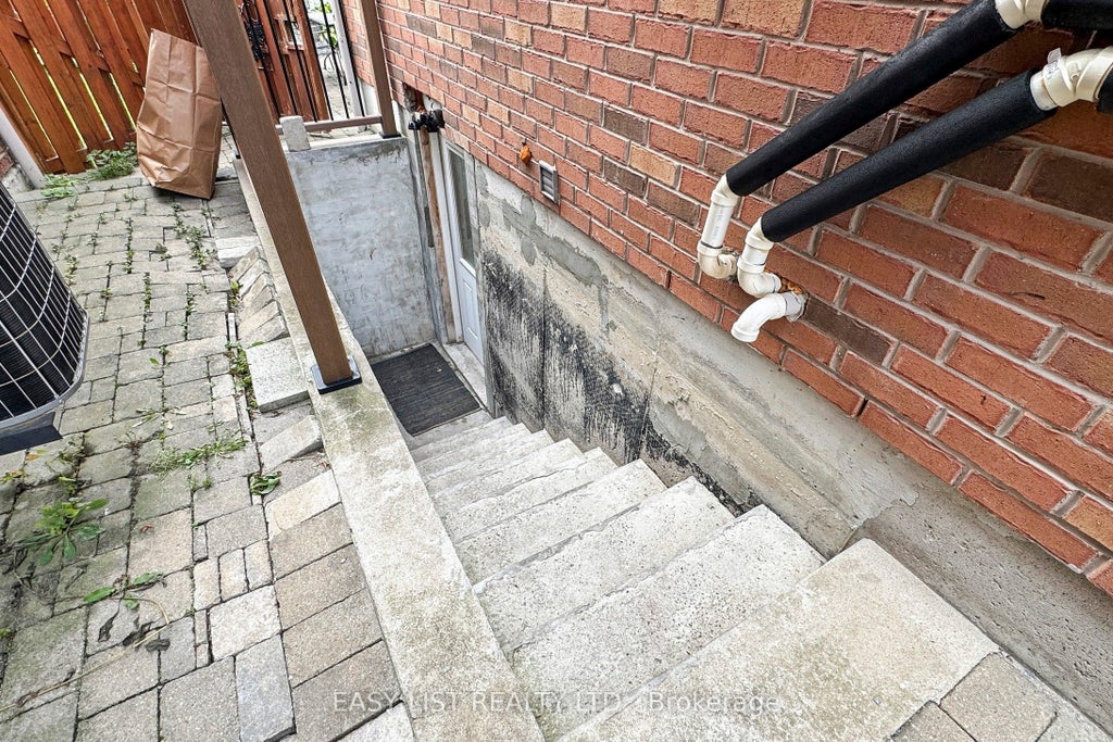 6 Kingshill #basement Road, Richmond Hill