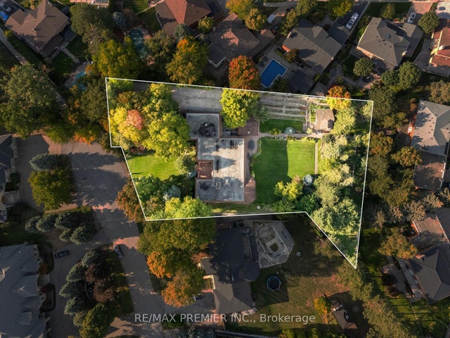 261 Sylvadene Parkway, Vaughan