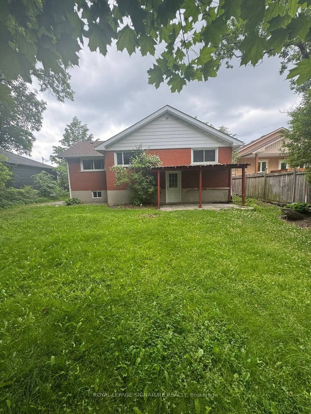 281 The Queensway Drive S, Georgina