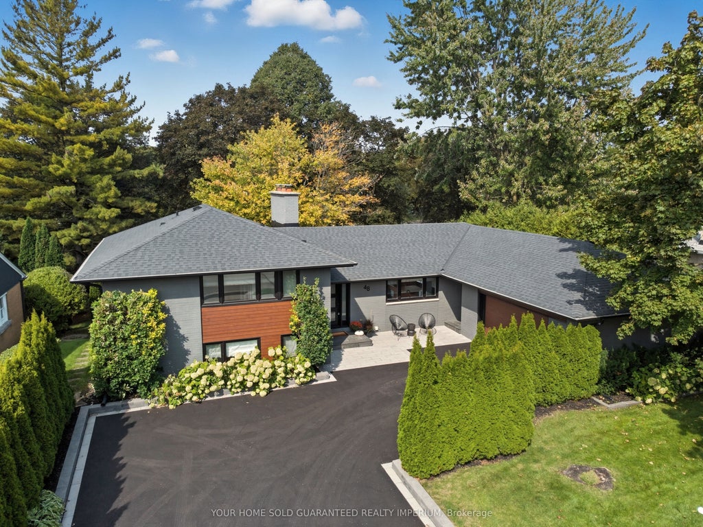 48 Royal Road, Aurora