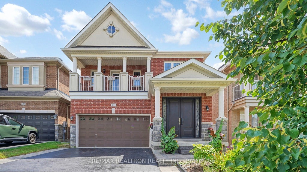 475 Kwapis Boulevard, Newmarket