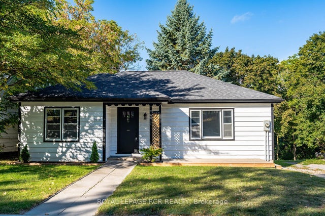 16948 Bayview Avenue, Newmarket
