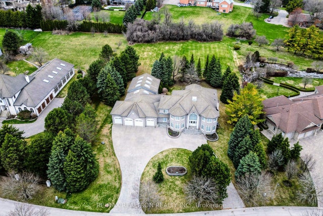 23 Kensington Drive, Richmond Hill