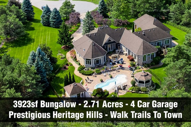 7 Sugarbush Lane, Uxbridge