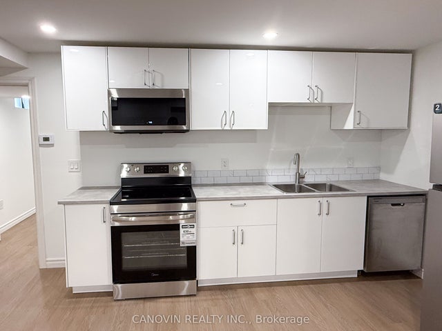452 Alex Doner Drive, Newmarket