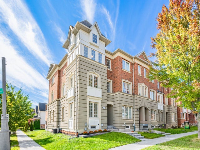 2495 Bur Oak Avenue, Markham