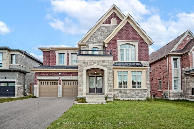 307 Reg Harrison Trail, Newmarket