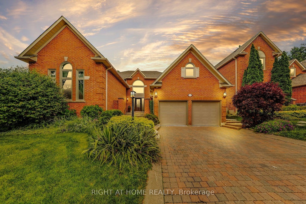20 Woburn Drive, Vaughan
