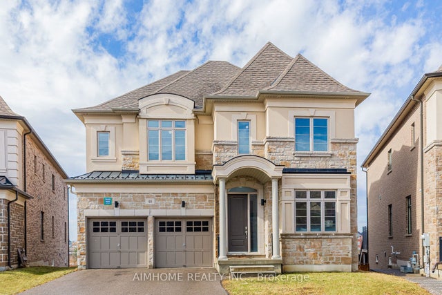 48 Hamster Crescent, Aurora