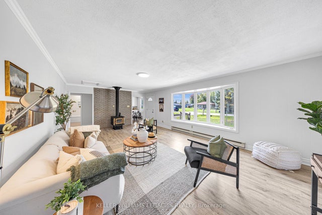 9 Centre Road, Georgina